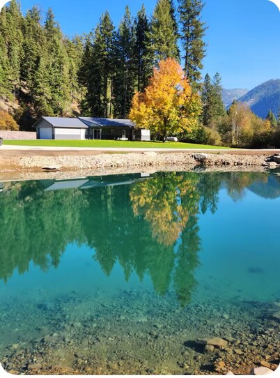 
Streamside Reflections-Quiet Home-Private Pond- Superior, MT