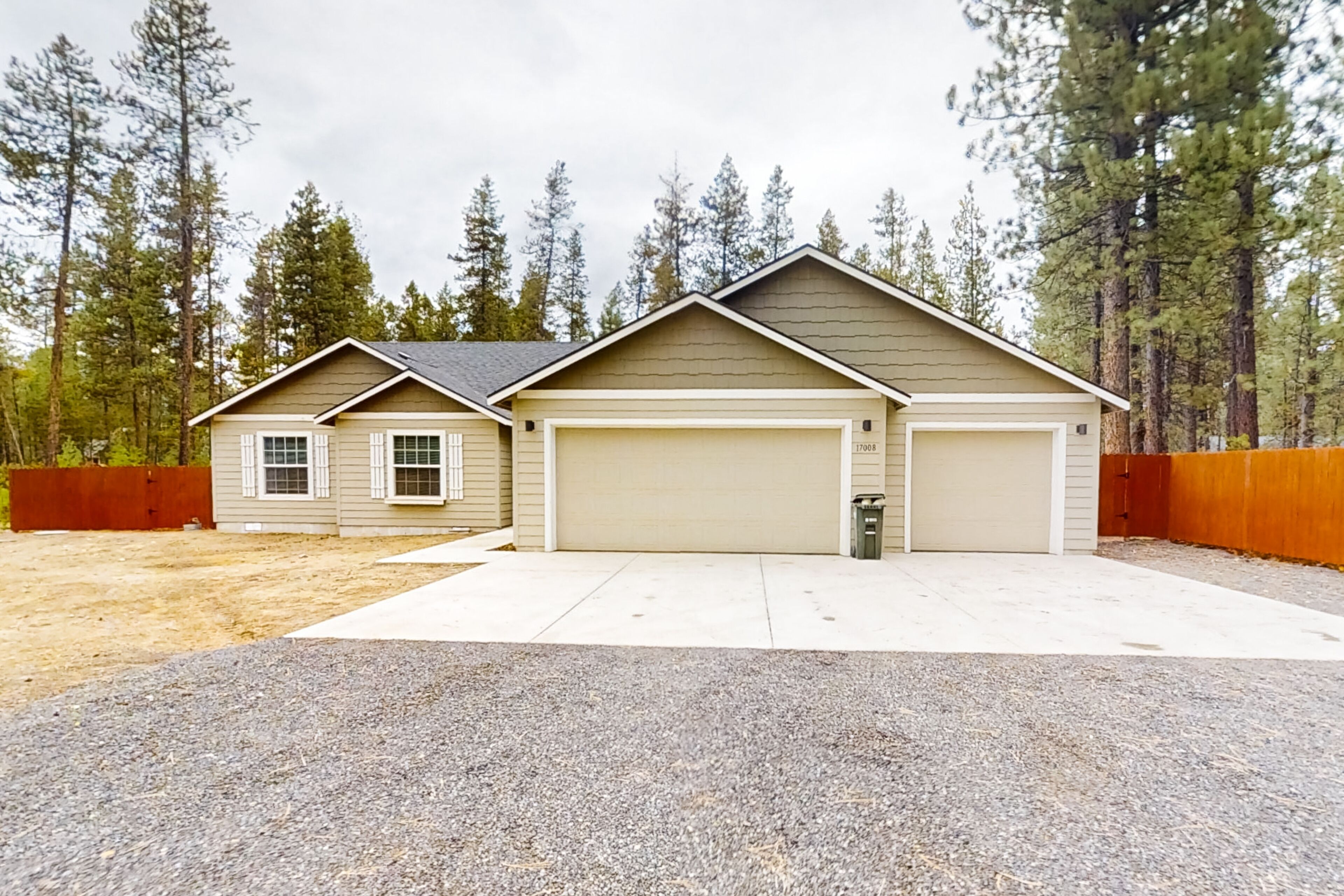 Centrally located home with enclosed yard, firepit, grill, W/D, and AC