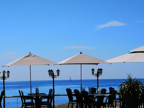 Charming, sunny apt w/two beautiful views: the Mediterranean Sea & French Alps