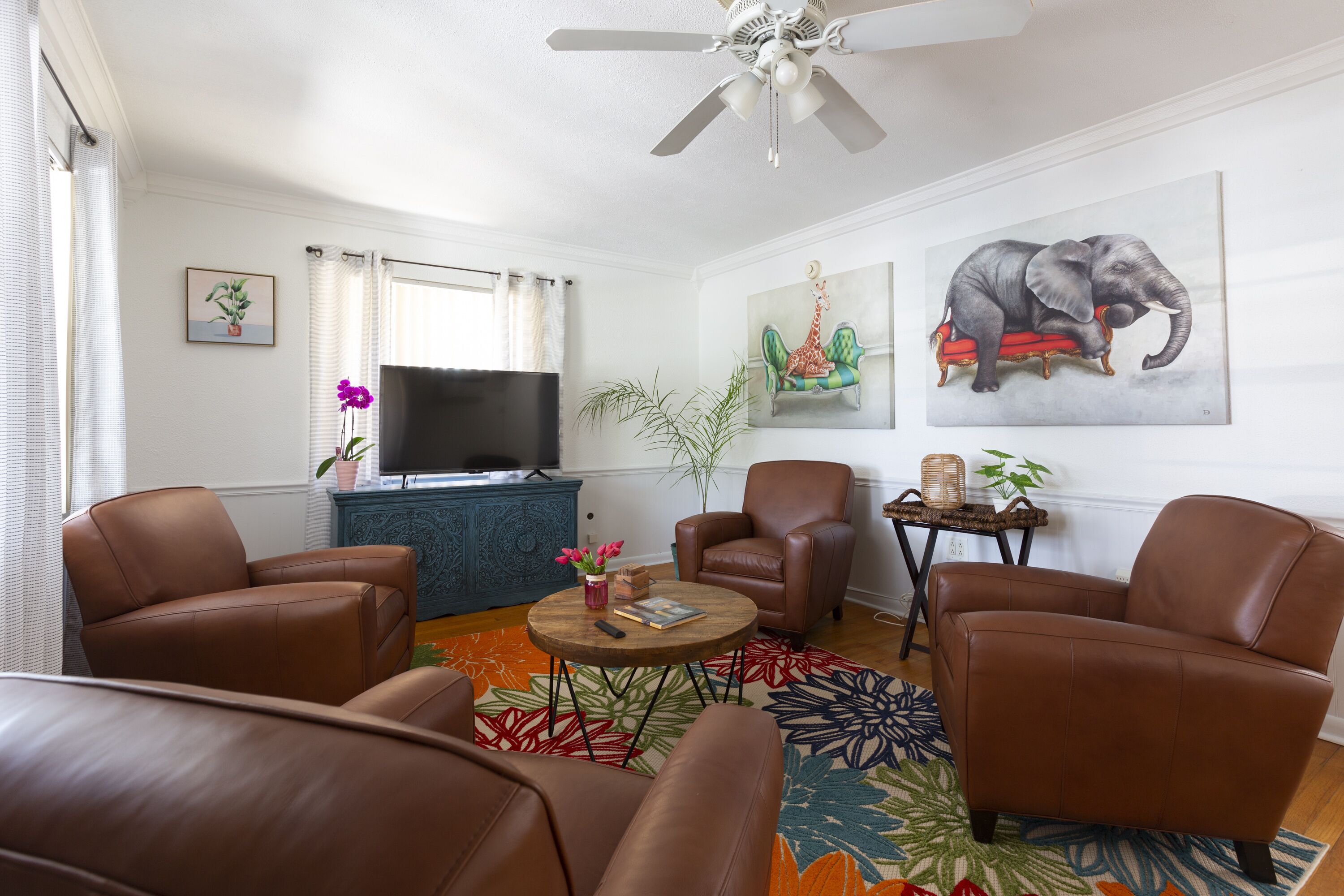 Cheerful- 2 bedroom home. Only 3 min to the ⛱️ beaches. 
