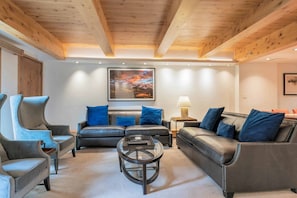 TV, fireplace - Lodge at Lionshead 103 (Vail)