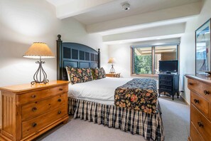 2 chambres, fer et planche à repasser, lit parapluie, Wi-Fi