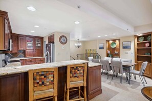 Dining - Lodge at Lionshead 208 (Vail)