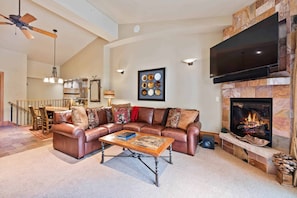 TV, fireplace - Lodge at Lionshead 406 (Vail)
