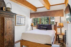 1 dormitorio, tabla de planchar con plancha, cuna de viaje y wifi