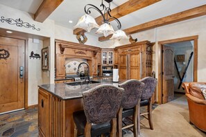 Interior - Lodge at Lionshead 230B (Vail)