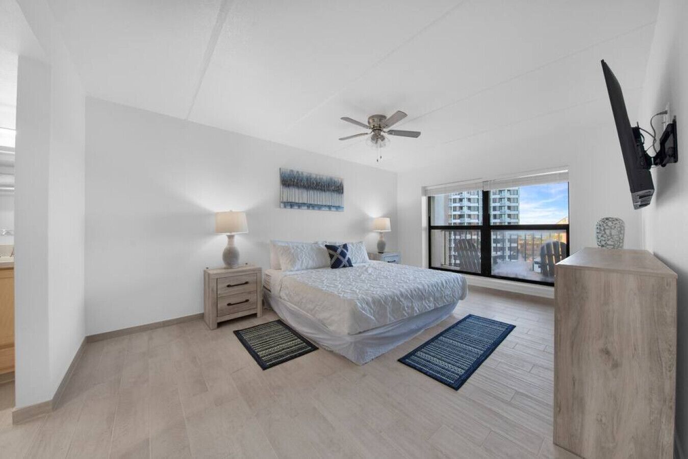 2 bedrooms, desk, free WiFi, bed sheets