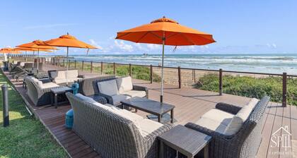 Relax Luxury Beachfront Condo with Amazing Terrace