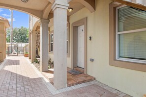 Exterior detail - Ground Floor Beach Side 2Min Walk To The Beach SF (South Padre Island)