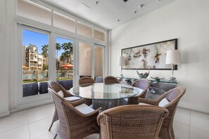 Dining - Amazing 4th floor beachfront condo wonderful views (South Padre Island)