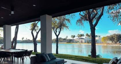 Lake Home: Relax and Unwind in Mission Hidden Gem