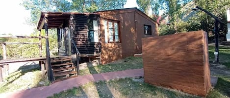 Family Cabin, 2 Bedrooms, Mountain View, Poolside | 1 bedroom, individually decorated, laptop workspace, free WiFi