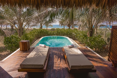 Panoramic Cabin | Beach/ocean view