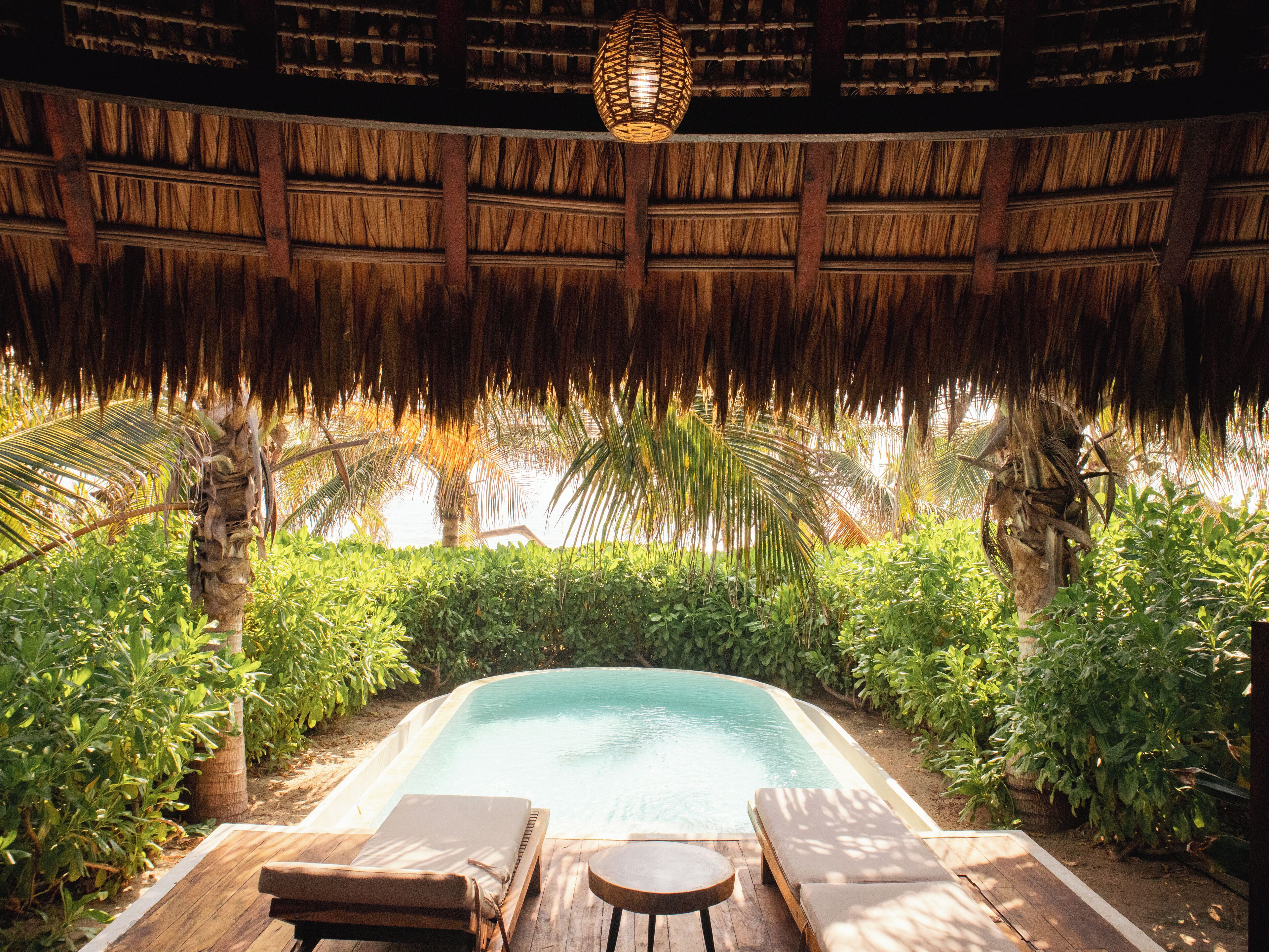 Cabaña panorámica | Minibar, caja fuerte, decoración individual y mobiliario individual