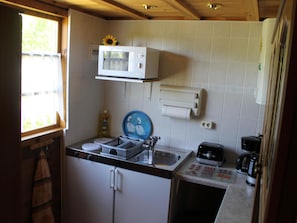 Fridge, microwave, stovetop, coffee/tea maker - Vacation home Granitz in Binz (Binz)