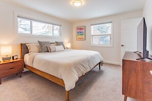 4 bedrooms, iron/ironing board, free WiFi, bed sheets - Bridger Hawk Duplex (NEW) (Bozeman)