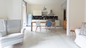 Living area - Porta Volta Bright and Roomy Flat (Milan)