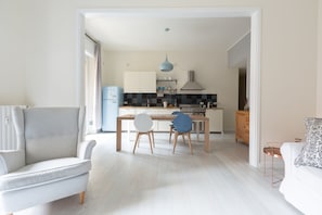 Classic Apartment | Living area - Porta Volta Bright and Roomy Flat (Milan)