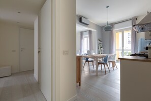 Classic Apartment | Living area - Porta Volta Bright and Roomy Flat (Milan)