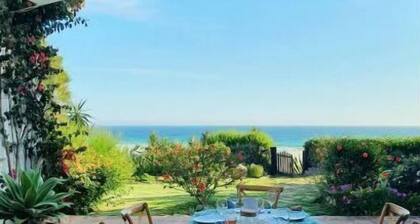 The Beach House - Bolonia Bolonia, your beach front house for 6 people