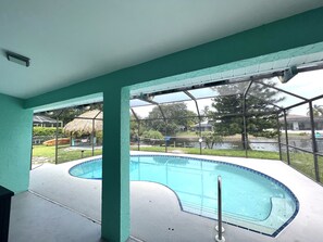 Piscine extérieure, piscine chauffée