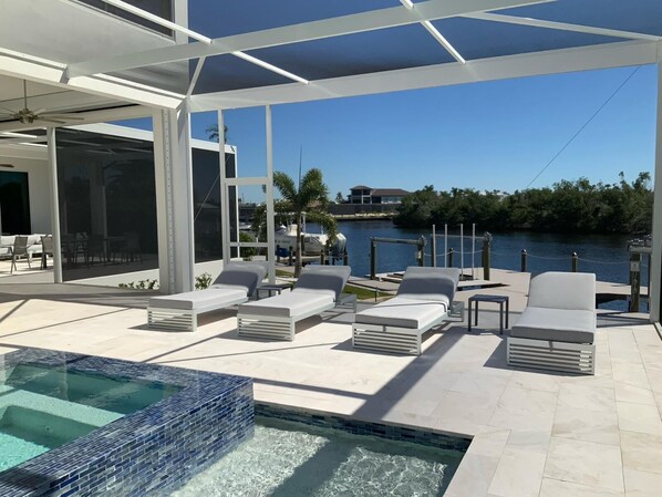 Pool - Villa4dreamers - The ultimate dream on the Gulf of Mexico. (Cape Coral)
