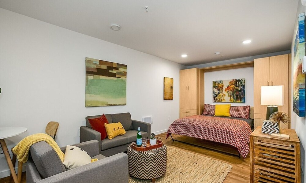 Lovely Capitol Hill Studio with Rooftop deck Seattle Vrbo