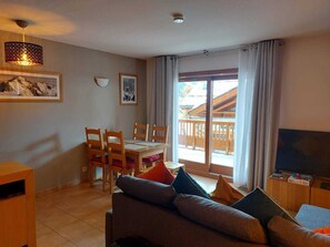 TV - Bel Appartement au Centre de la Station et au Pied des Pistes de ski (Sainte-Foy-Tarentaise)