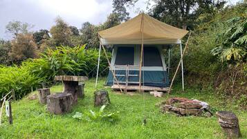Traditional Tent | Free minibar items, bed sheets