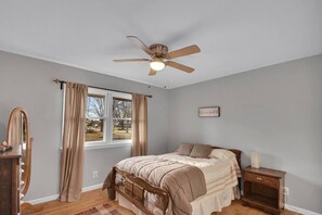 3 Schlafzimmer, Bügeleisen/Bügelbrett, Reisekinderbett, WLAN