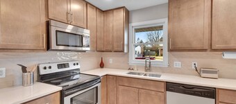 Stay Local STR: Miss Van’s House