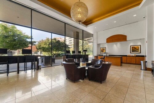 UrbanDelight Crystal City Mins to DC Free Parking