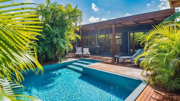 Pool - Villa Rishna – 2 Bedrooms | Pool, Sauna & Tropical Escape (Saint-François)