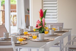 تناول الطعام