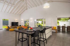 Interior - Villa Girafe Bleue – 2 Suites | Pool & Garden (Gourbeyre)