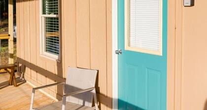 Lakeview Toucan Terrace Palm Studio