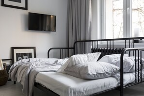 Classic Studio Suite | Individually decorated, individually furnished, laptop workspace - Doma Studios (Warsaw)