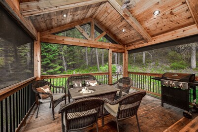 Huntsman’s Hideout- Deborgia, Montana 15 mins from Look Out Ski Resort