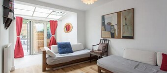Modern Bright Shoreditch 2-bed Apartment in London
