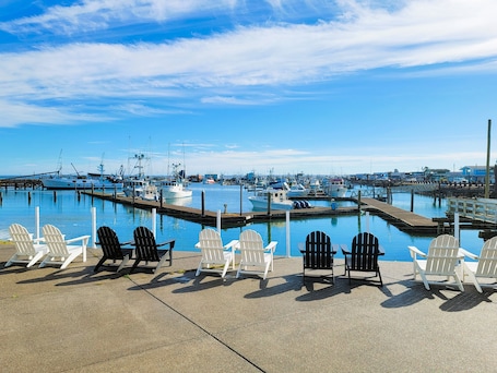 Exterior. Saltwater Inn