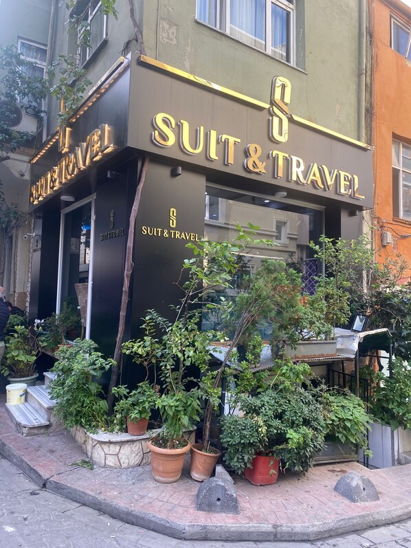 Exterior - Suit Travel (Istanbul)