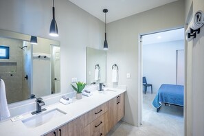 4 habitaciones y caja de seguridad en la habitación 