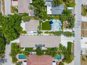 Exterior - Sea Shell: Pool, Hot tub, new Renovation, Sleeps 4 (sarasota)