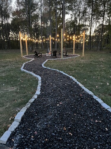 Cozy Hideaway with King Bed, Pond & Firepit