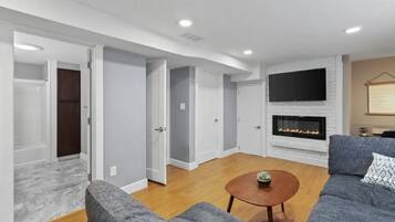 智能電視、壁爐