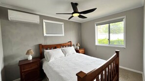 3 bedrooms, iron/ironing board, WiFi, bed sheets - Jewel In The Crown Pet Friendly Near Currimundi Lake (CURRIMUNDI)