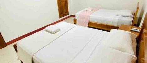 1 bedroom, WiFi, bed sheets