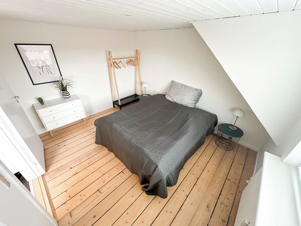 3 chambres, fer et planche à repasser, accès au Wi-Fi (inclus)