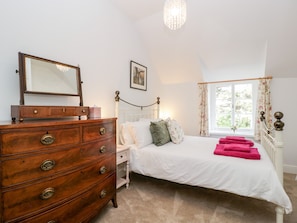 1 bedroom, individually decorated, individually furnished, free WiFi