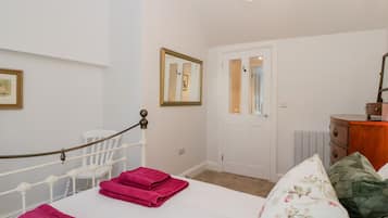 1 bedroom, individually decorated, individually furnished, free WiFi